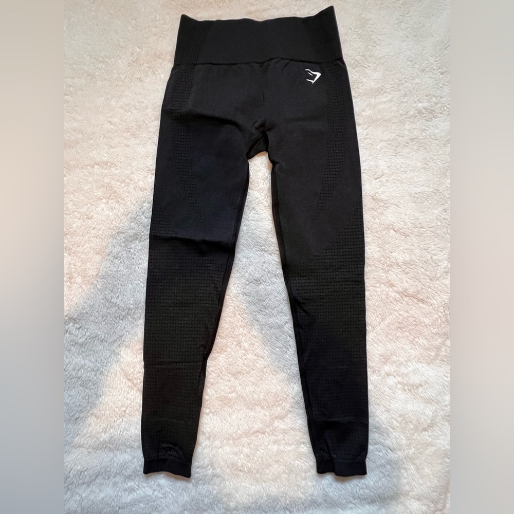 35. Gymshark visions 
Size S